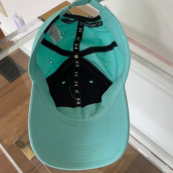 UA Free Fit Golf Hat - Picture 4 of 5